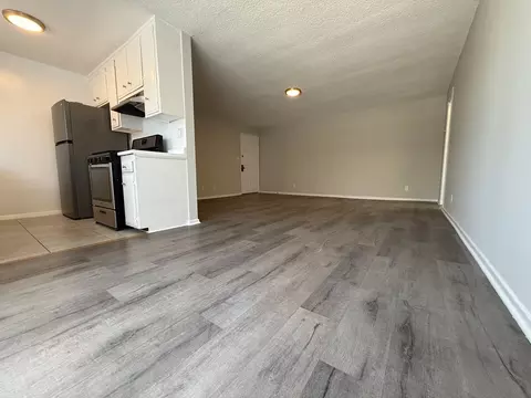 713 Edgewood St, Inglewood, CA 90302