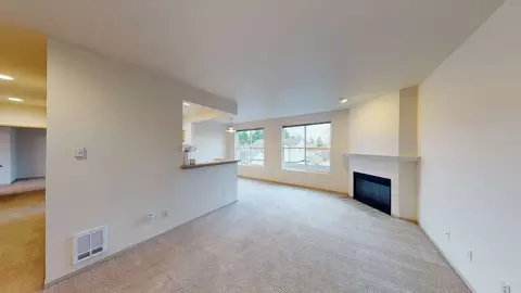 12121 Admiralty Way, Everett, WA 98204 photo 3