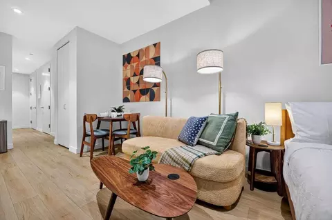 141 E 33rd St, New York, NY 10016