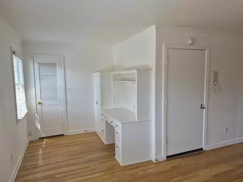 7905 SW Cedar St, Raleigh Hills, OR 97225