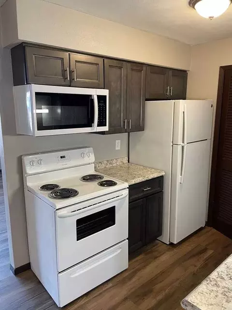 219 Freedom Dr, Belleville, IL 62226