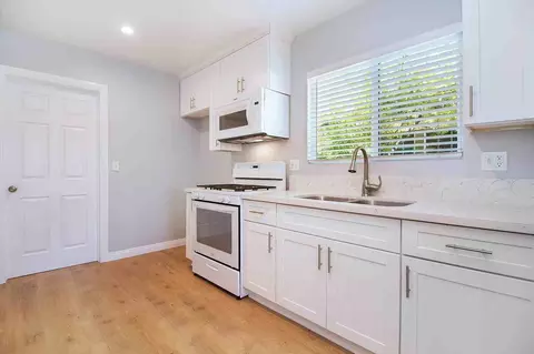 2253 Olive Ave, Long Beach, CA 90806