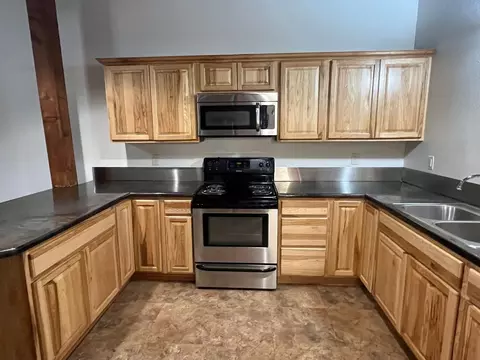 300 1st Ave NE, Watertown, SD 57201