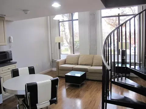 800 James Ave, Scranton, PA 18510