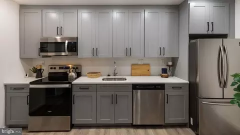 4419 Ludlow St, Philadelphia, PA 19104