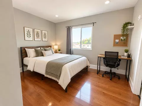 1212 W 37th Dr, Los Angeles, CA 90007