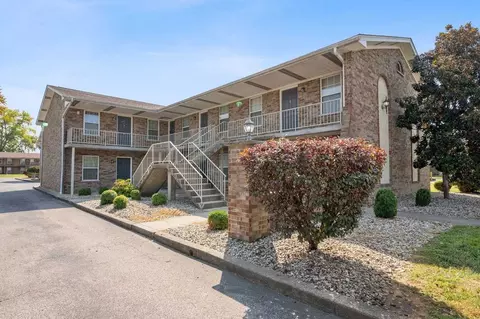 3520 Park Row Dr, Shively, KY 40216