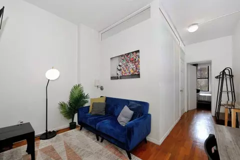 200 E 11th St, New York, NY 10003