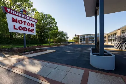 402 N Main St, Anderson, SC 29621