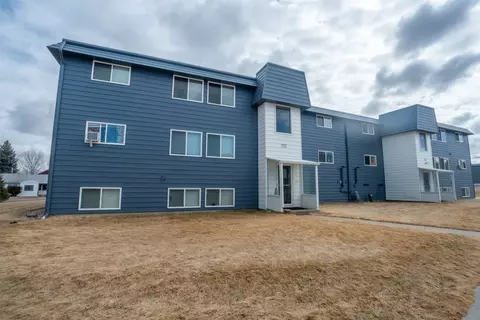 2500 Windwood Dr, Cheyenne, WY 82001