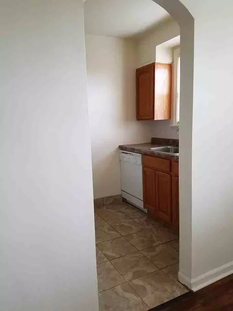 15226 Southcrest Heights Apartments - Sch, Pittsburgh, PA 15226