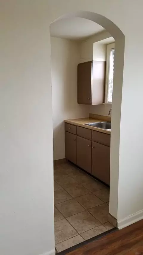 15226 Southcrest Heights Apartments - Sch, Pittsburgh, PA 15226