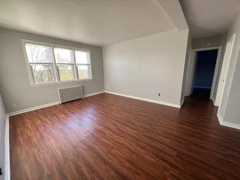 15226 Southcrest Heights Apartments - Sch, Pittsburgh, PA 15226