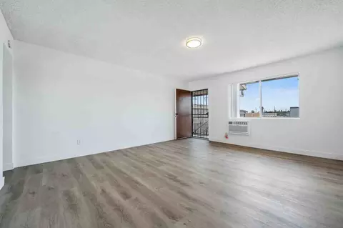 5565 Ackerfield Ave, Long Beach, CA 90805 photo 13