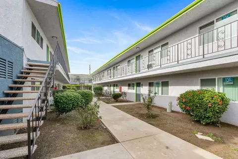 5565 Ackerfield Ave, Long Beach, CA 90805 photo 27