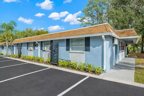 13911 N 19th St, University, FL 33613