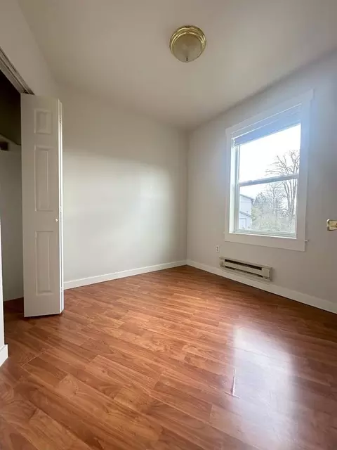 842 Davis Pl S, Seattle, WA 98144