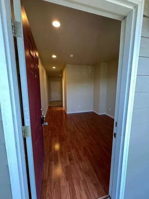 842 Davis Pl S, Seattle, WA 98144