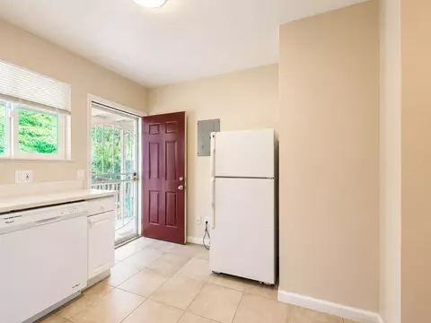 842 Davis Pl S, Seattle, WA 98144