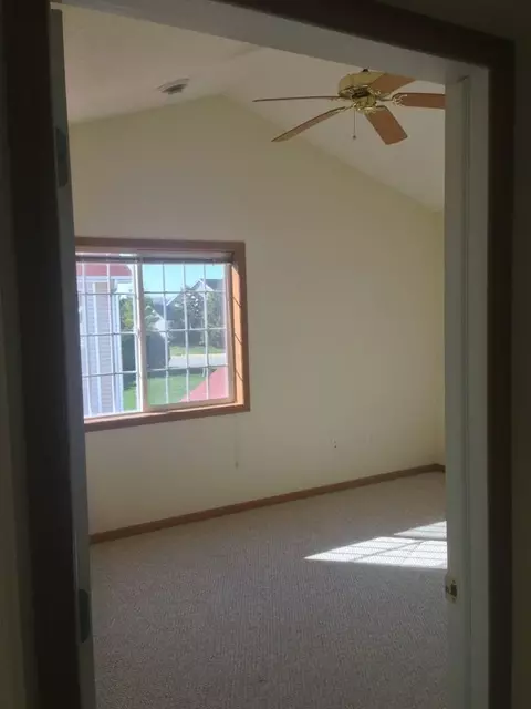 101 Deer Xing, Johnson Creek, WI 53038