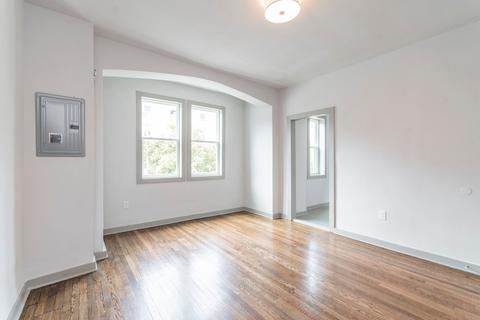 4335 Spruce St, Philadelphia, PA 19104