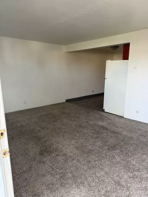 1813 M St, Springfield, OR 97477 photo 2