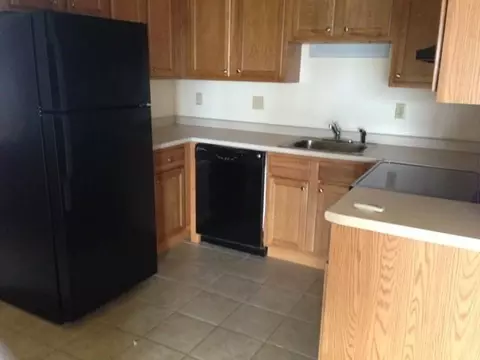 497 Silver St, Manchester, NH 03103