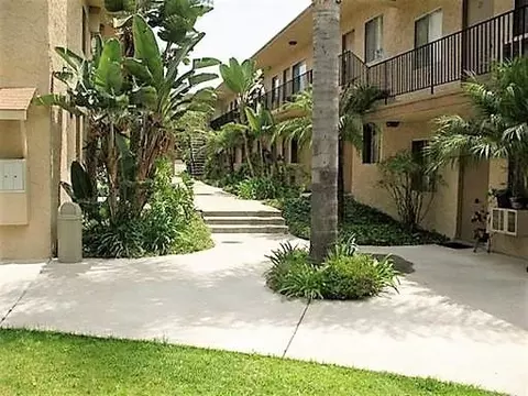4325 Lowell St, La Mesa, CA 91941