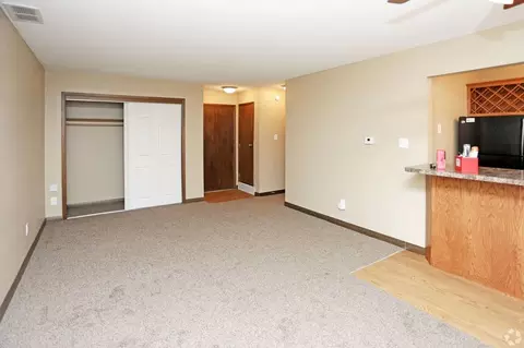 4112 Westbrook Dr, Ames, IA 50014