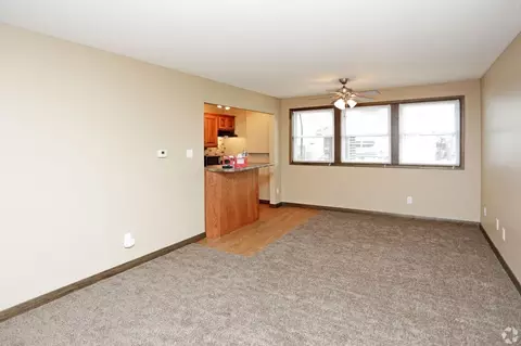 4112 Westbrook Dr, Ames, IA 50014