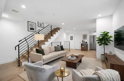 171 S Hoover St, Los Angeles, CA 90004