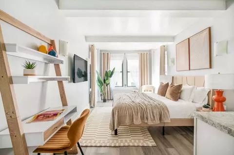 W 73rd St, New York, NY 10023