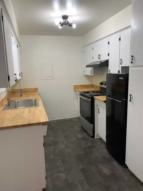 2551 Hyde Ct SE, Salem, OR 97301
