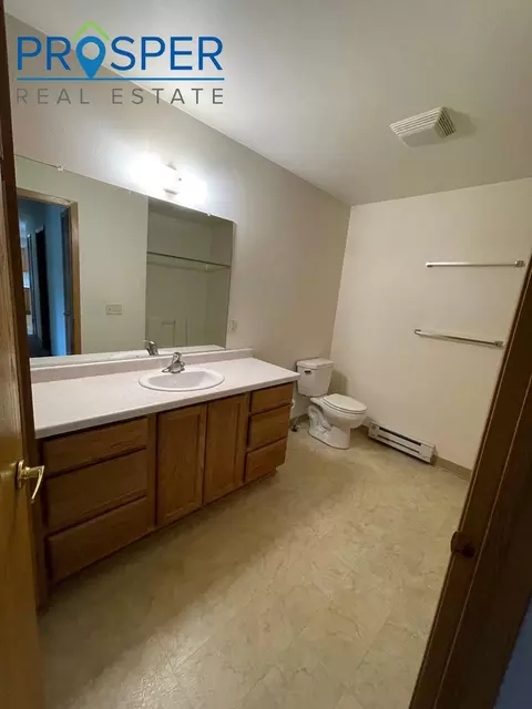 218 10th Ave, Eau Claire, WI 54703