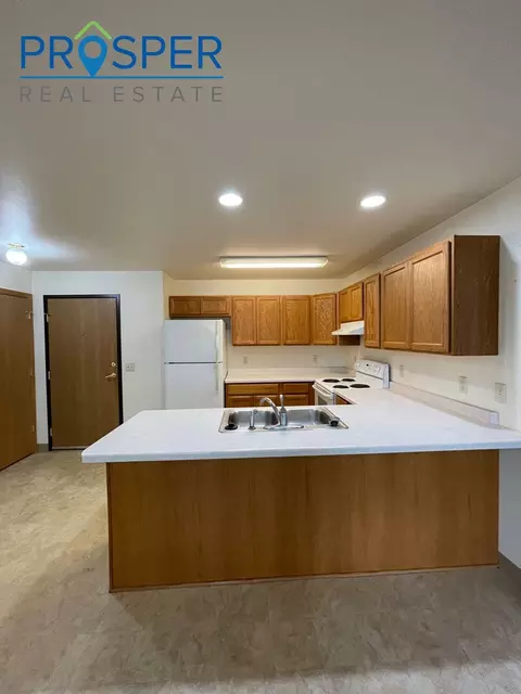 218 10th Ave, Eau Claire, WI 54703