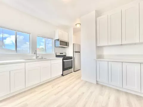 707 W 48th St, Los Angeles, CA 90037