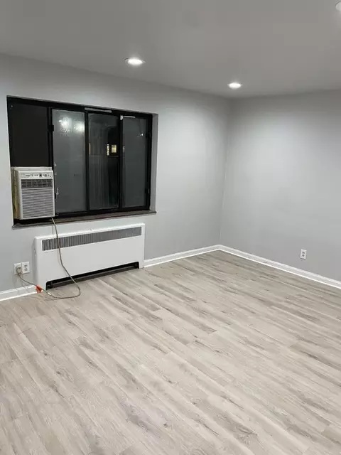 7352 Reading Rd, Cincinnati, OH 45237 photo 5