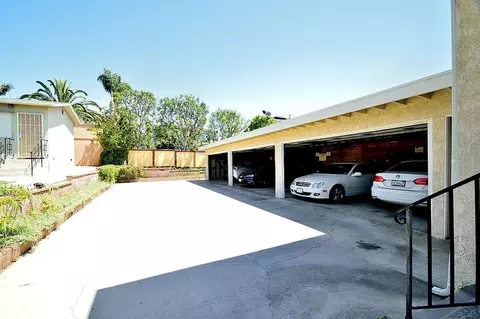 2504 Aviation Blvd, Redondo Beach, CA 90278