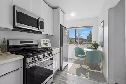 1486 Silver Lake Blvd, Los Angeles, CA 90026