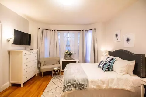 1253 Beacon St, Brookline, MA 02446