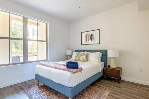 200 Infinity Way, Mountain View, CA 94043 photo 5