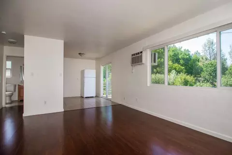 2850 Pioneer Dr, Redding, CA 96001