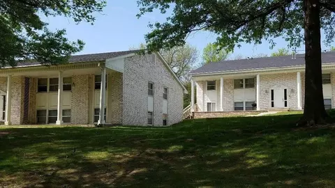 1910 Casady Dr, Des Moines, IA 50315