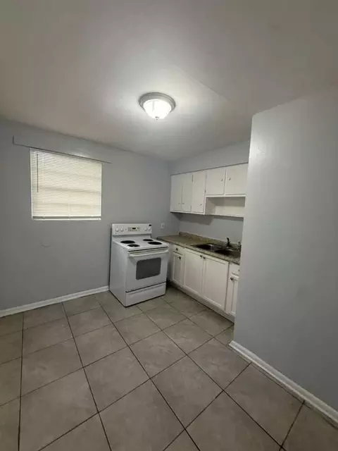 1305 W 6th St, Jacksonville, FL 32209