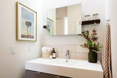 10000 Regent St, Los Angeles, CA 90034