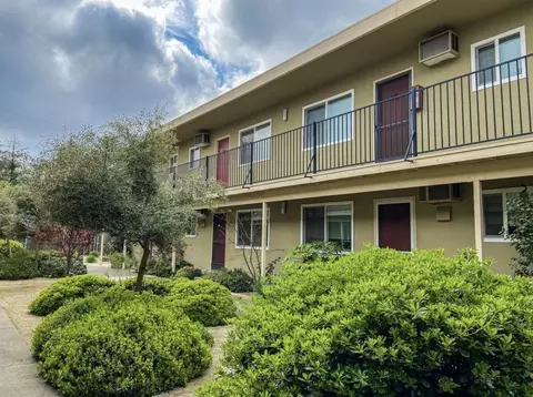 5820 Newman Ct, Sacramento, CA 95819