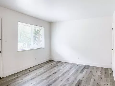 5820 Newman Ct, Sacramento, CA 95819
