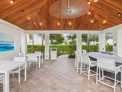 3545 W 98th St, Hialeah, FL 33018 photo 22