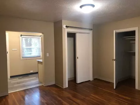 2131 NW Davis St, Portland, OR 97210