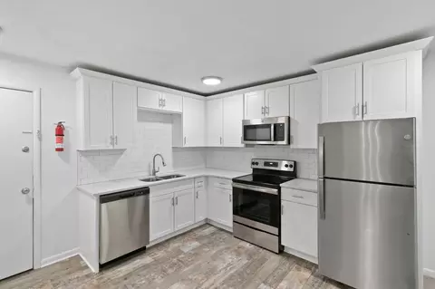 105 N Kendall Ave, Westwood, MI 49006